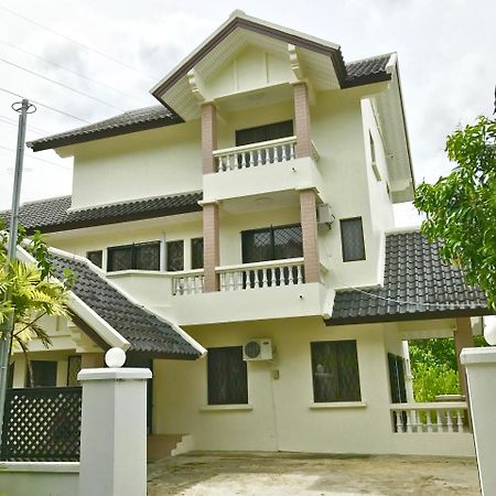 Taman Mawar Bandar Seri Begawan Exterior photo
